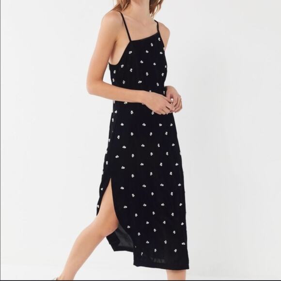 Urban Outfitters Velvet Pearl Beaded Midi Dress Black NWT - Picture 1 of 10